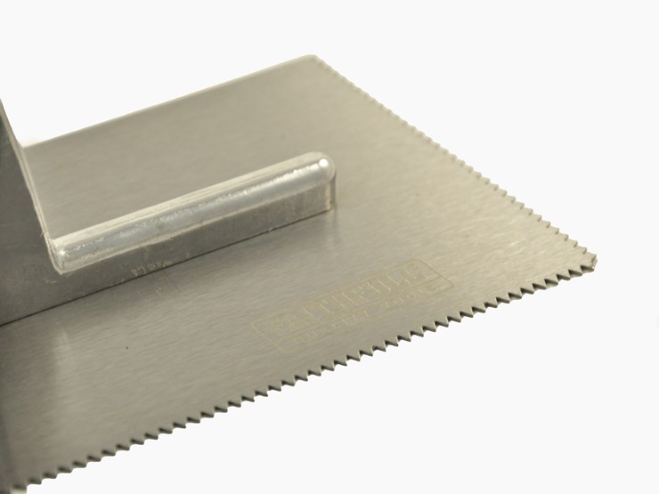 Faithfull Adhesive Trowel Close Up